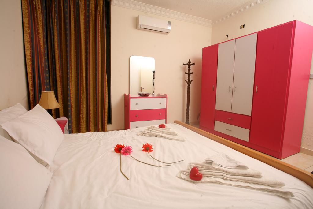 Arabian Suites Amman Bagian luar foto
