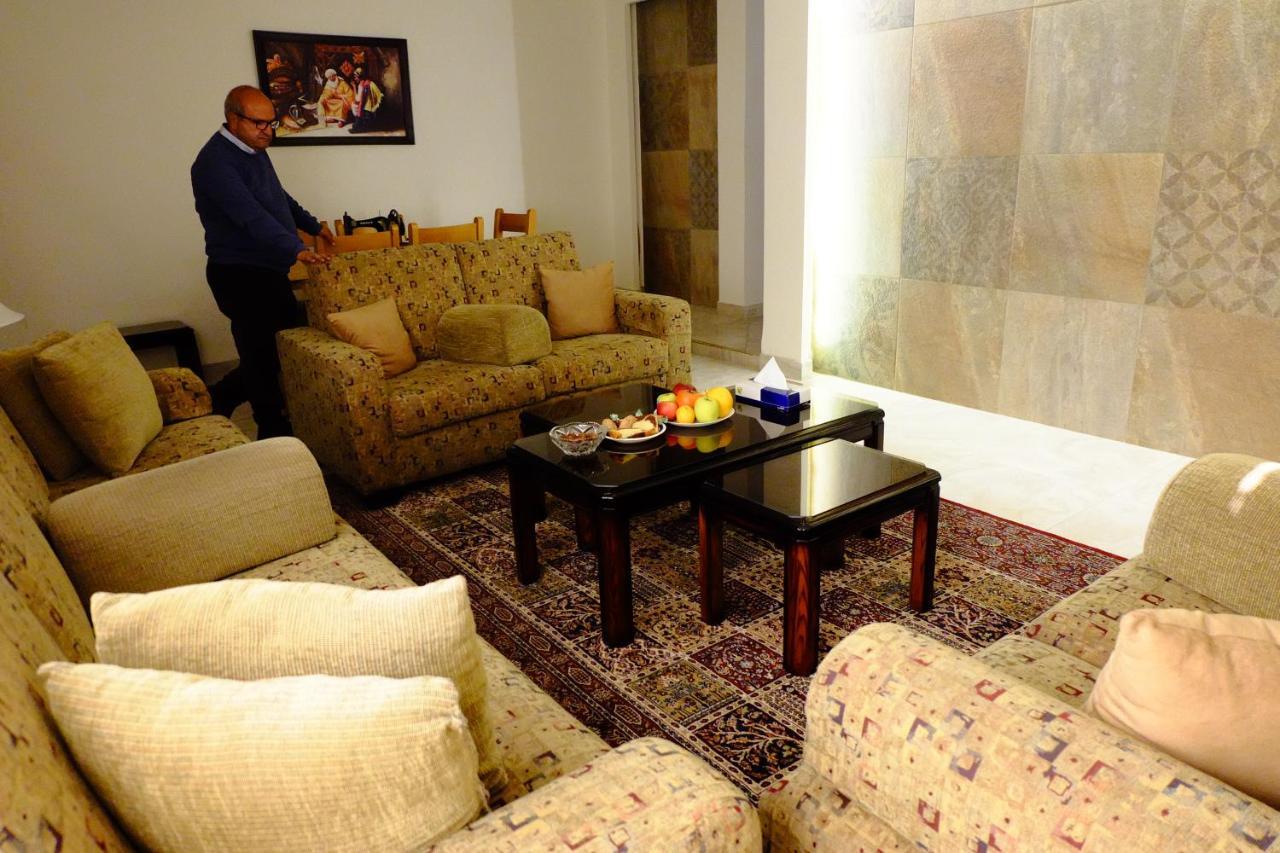 Arabian Suites Amman Bagian luar foto
