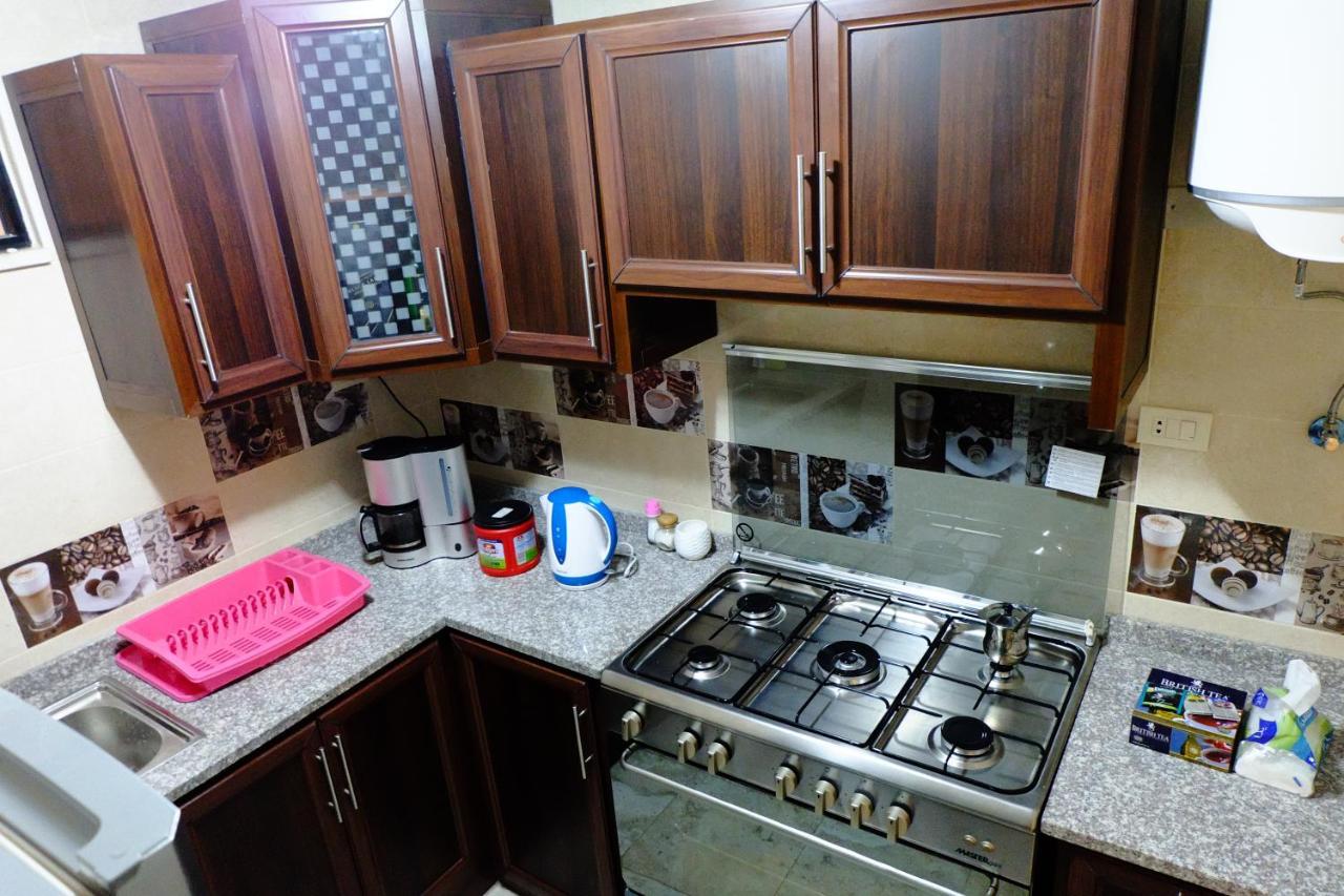 Arabian Suites Amman Bagian luar foto