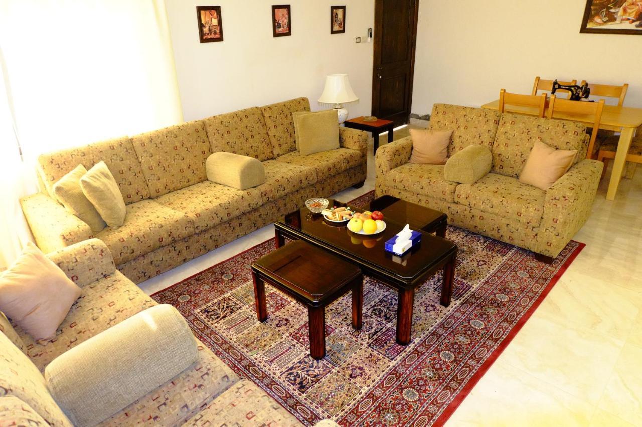 Arabian Suites Amman Bagian luar foto