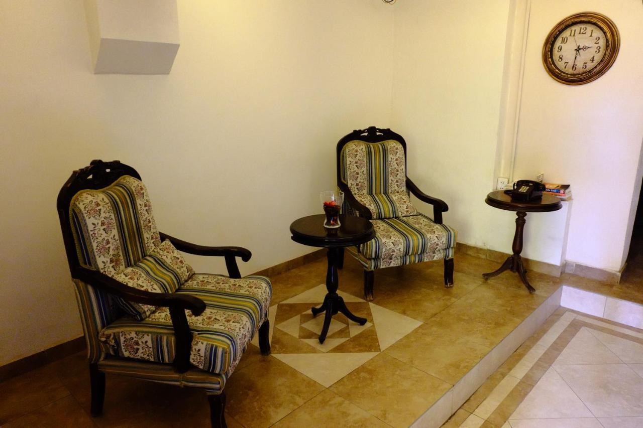 Arabian Suites Amman Bagian luar foto