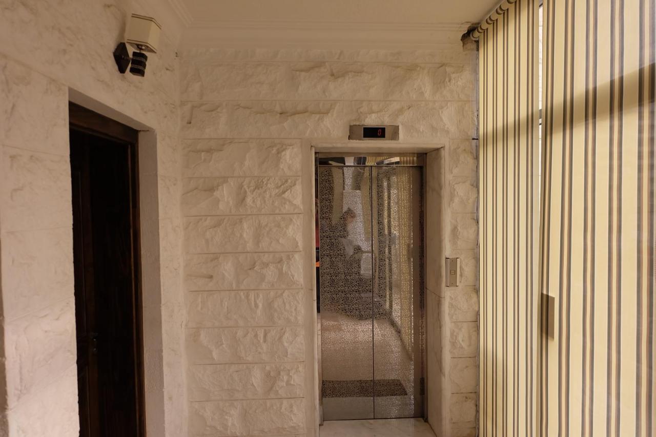 Arabian Suites Amman Bagian luar foto