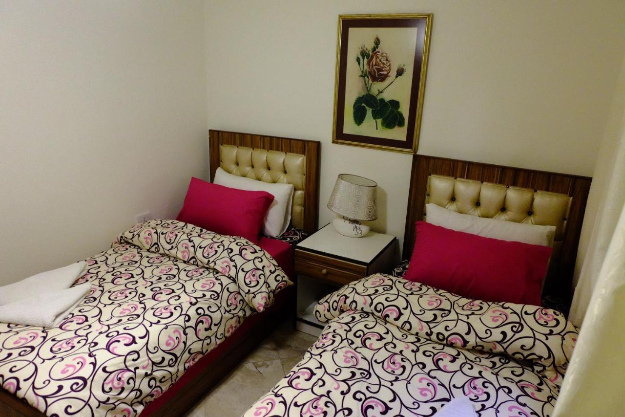 Arabian Suites Amman Bagian luar foto