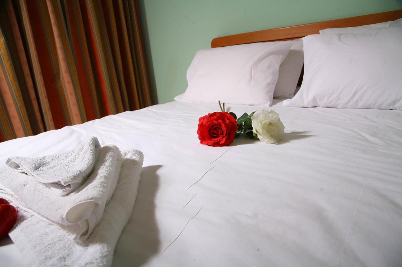 Arabian Suites Amman Bagian luar foto